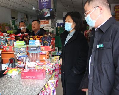 新野县烟草专卖局 延伸服务触角，用心用情护航酒类经营