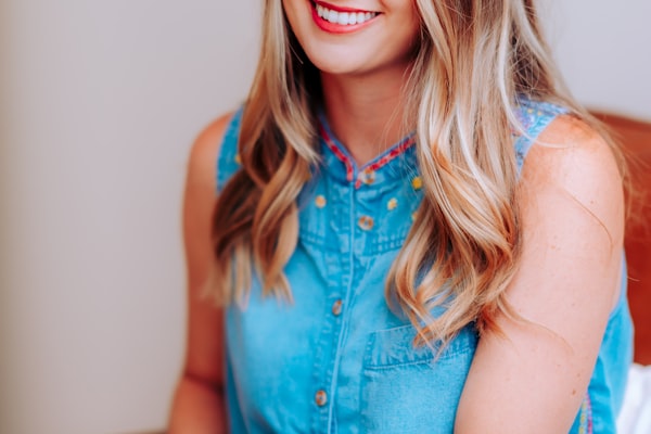 德国国家足球队队徽 - 黑红金三色鹰徽